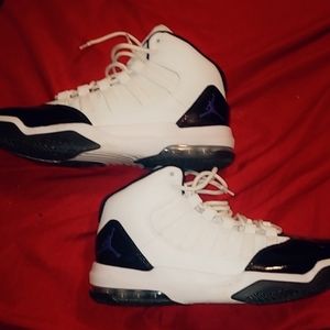 Jordan's mens size 9.5